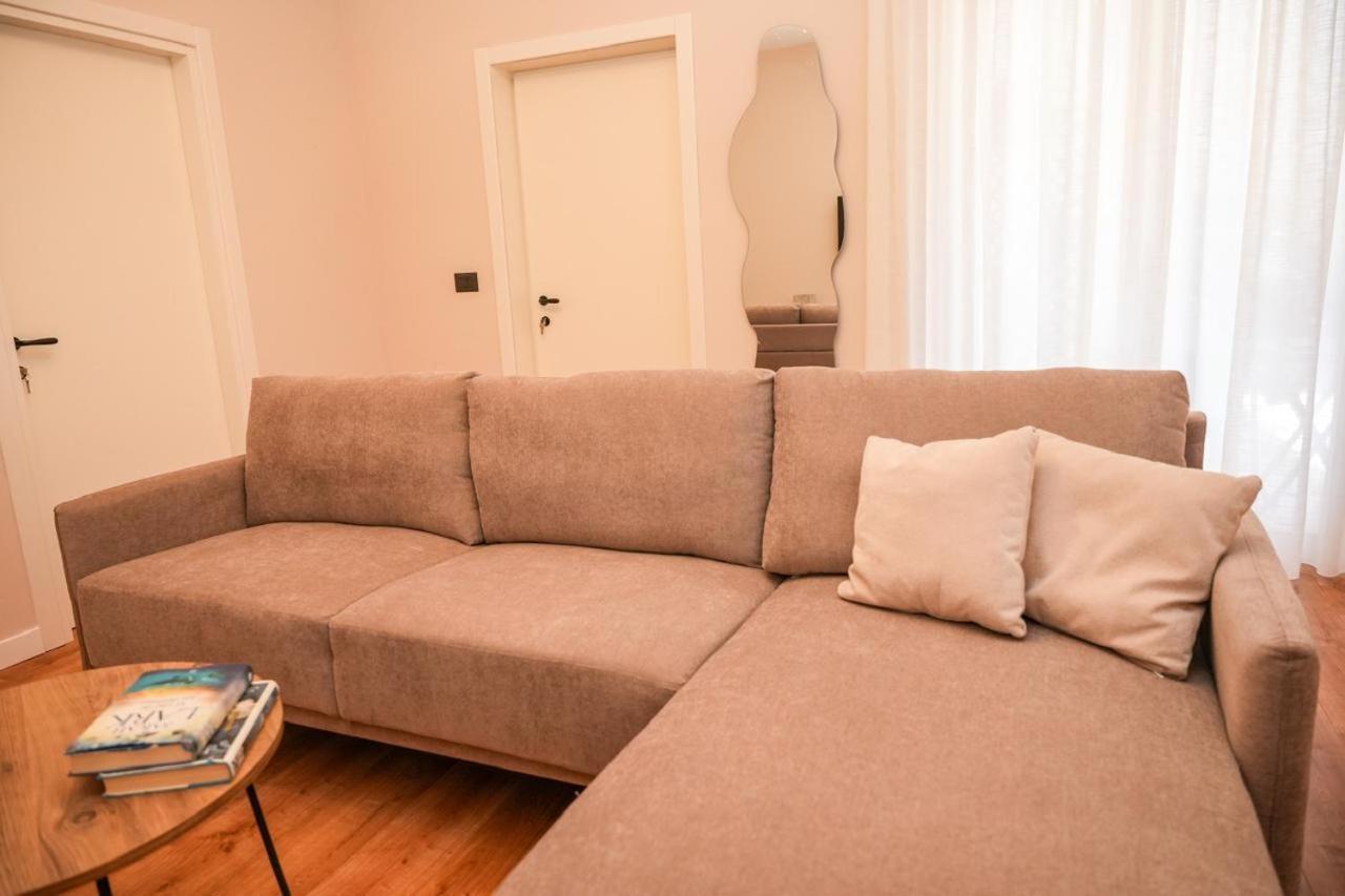 Bougainvilla Apartments Tiranë Luaran gambar